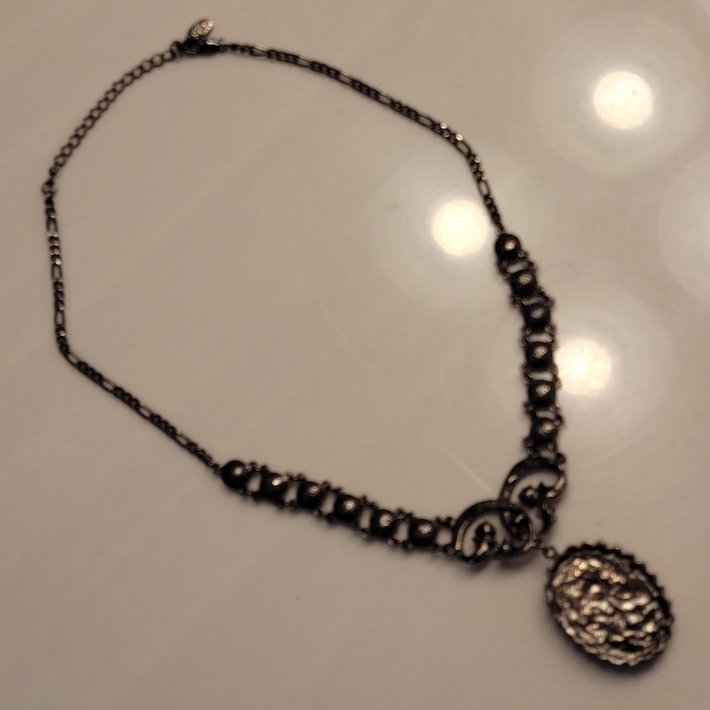 Cameo Pendant With Deep Blood Red Crystals Gunmetal-tone Choker Necklace PoFJ - Picture 7 of 16
